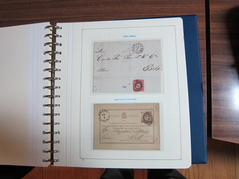 0019 (96).JPG -     Lote:    19      Marcofilia      Lotes Especiais       Descrição:         Portugal. Colecção especializada de carimbos de duplo círculo, tipo 1852, montada em 4 álbuns Lindner, com selos de diversas emissões e cartas, com estudo minucioso de cada marca. Lote a ver.         Lote       Valor Base:     &euro; 2.500,00     Valor Venda:     Retirado     